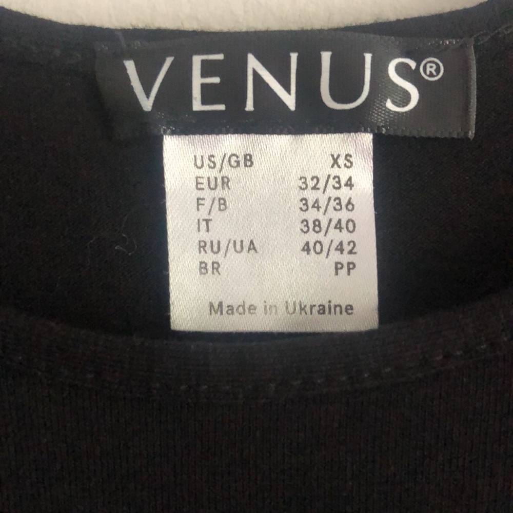 Venus - Beautiful black strappy detailed top - Picture 3 of 3